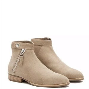Aquatalia Rose Suede Booties Tan Boots Size 7.5